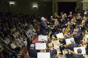12. Symphoniekonzert der Staatskapelle Dresden mit Manfred Honeck und Christian Tetzlaff