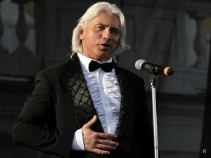 Оперный баритон Дмитрий Хворостовский выступит в Торонто вместе с Нетребко и Эйвазовым Оперный баритон Дмитрий Хворостовский выступит в Торонто вместе с Нетребко и Эйвазовым