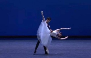 Танцор балета Ө.Мөнхжин принял участие в престижном международном танцевальном конкурсе