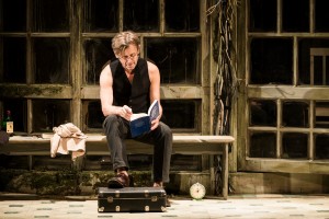 Спектакль Нового Рижского театра и Baryshnikov Productions «Бродский/Барышников» Спектакль Нового Рижского театра и Baryshnikov Productions «Бродский/Барышников»
