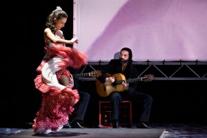 «Произведение искусства, созданное из золота и желчи, грязи и крови». "Кармен" в Комише Опер «Произведение искусства, созданное из золота и желчи, грязи и крови». "Кармен" в Комише Опер