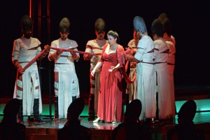 Картинка рулит: спорно, но красиво