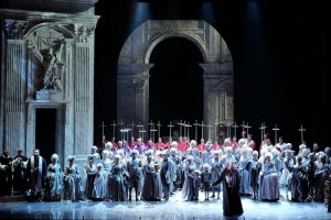 Опера Тоска в Вероне. Сцена