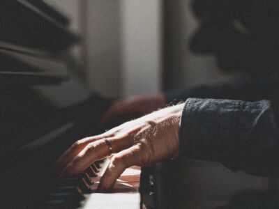 Правильное положение рук, чтобы создать выдающуюся жизнь