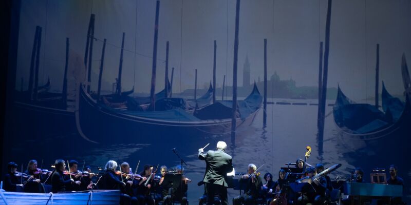 Венецианские истории любви на фоне ритуала танца и песен Сиона