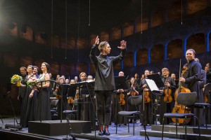 Дебют Теодора Курентзиса с musicAeterna сорвал стоячие овации на открытии Зальцбургского фестиваля Дебют Теодора Курентзиса с musicAeterna сорвал стоячие овации на открытии Зальцбургского фестиваля