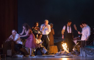 Salzburger Festspiele 2016/Thomas Ad?s/The exterminating Angel/Premiere am 28.07.2016/Musikalische Leitung:Thomas Ad?s/Inszenierung:Tom Cairns/B?hne und Kost?me:Hildegard Bechtler//Charles Workman:Nobile, Amanda Echalaz:Lucia, Christine Rice:Blanca, Iestyn Davies:Francisco, Thomas Allen: Roc, Sally Matthews:Silvia, Morgan Moody:Julio, David Allen Moore:Colonel, Fr?d?ric Antoun:Ra?l Copyright:Monika Rittershaus