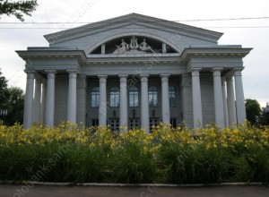 Министр культуры Саратовской области Татьяна Гаранина сегодня представит коллективам двух театров новых руководителей Министр культуры Саратовской области Татьяна Гаранина сегодня представит коллективам двух театров новых руководителей