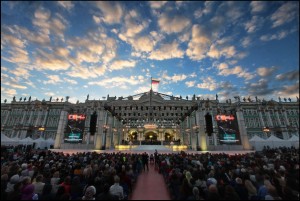 Концерт «Классика на Дворцовой» соберет звезд мировой оперы в Петербурге в День города