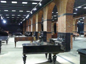 В рамках выставки «Покинутый дом: кунсткамера московских роялей» состоится концерт фортепианной музыки на старинных инструментах В рамках выставки «Покинутый дом: кунсткамера московских роялей» состоится концерт фортепианной музыки на старинных инструментах