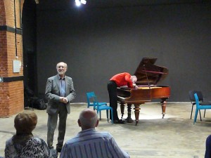 В рамках выставки «Покинутый дом: кунсткамера московских роялей» состоится концерт фортепианной музыки на старинных инструментах В рамках выставки «Покинутый дом: кунсткамера московских роялей» состоится концерт фортепианной музыки на старинных инструментах