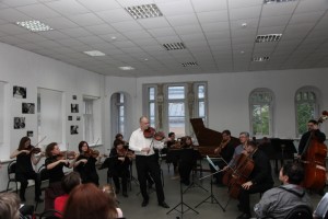 Московский камерный оркестр Musica Viva под руководством народного артиста России Александра Рудина завершил сезон программой «Ночной дозор» Московский камерный оркестр Musica Viva под руководством народного артиста России Александра Рудина завершил сезон программой «Ночной дозор»